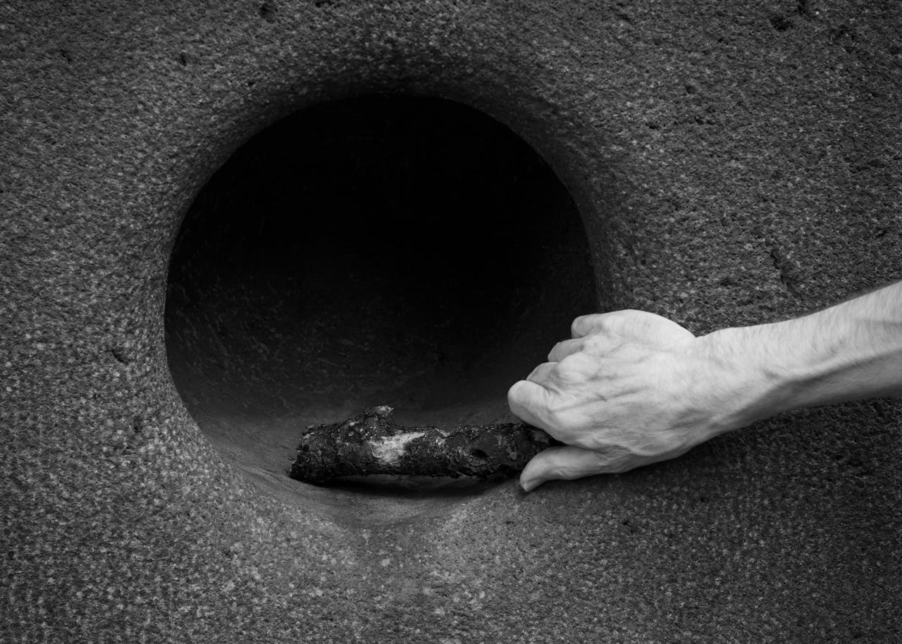 Ce înseamnă când visezi groapă